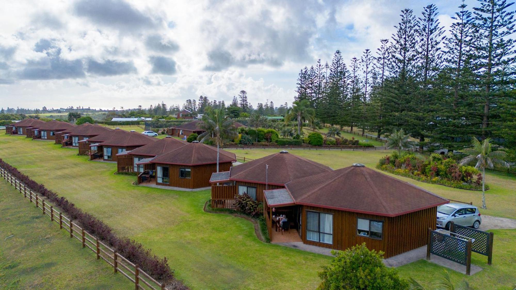 Ocean Breeze Cottages Burnt Pine Εξωτερικό φωτογραφία
